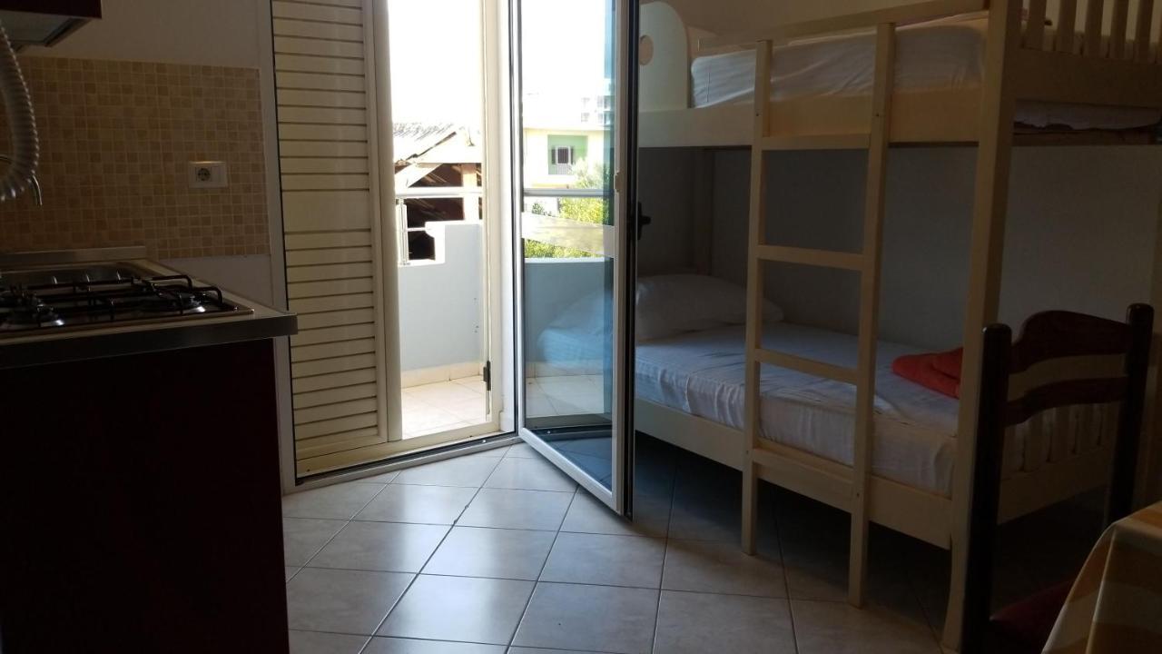 Apartments Rezidenca Sinani אוריקום מראה חיצוני תמונה