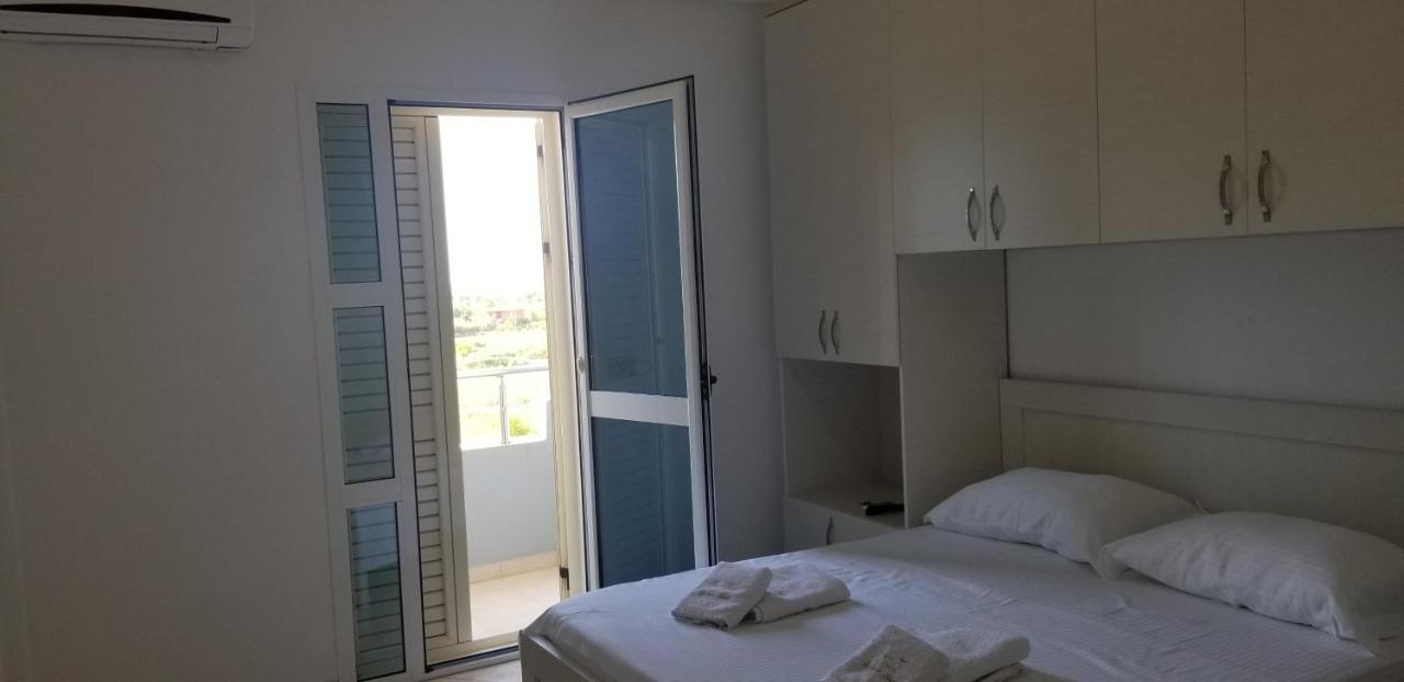Apartments Rezidenca Sinani אוריקום מראה חיצוני תמונה