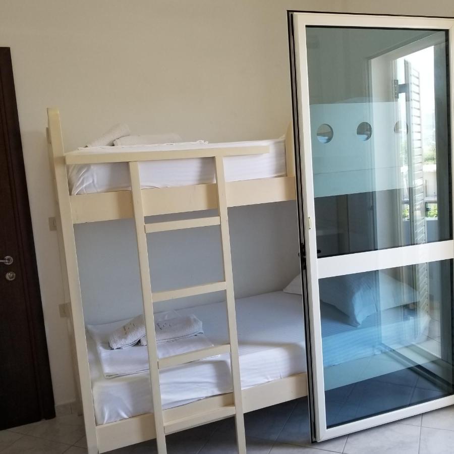 Apartments Rezidenca Sinani אוריקום מראה חיצוני תמונה