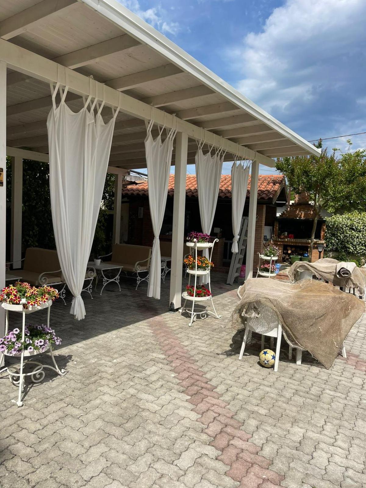 Apartments Rezidenca Sinani אוריקום מראה חיצוני תמונה